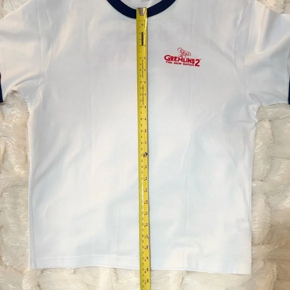 🔥NWT🔥 Uniqlo Warner Bros. Movie Gremlins Graphic Ringer Tee - Medium Blue/White - Picture 8 of 11
